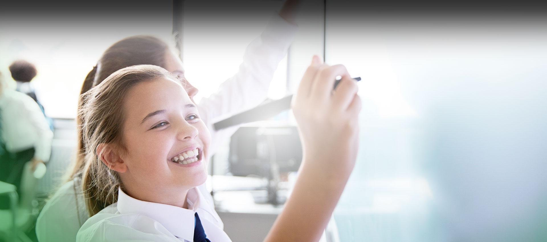 dziecko przy tablicy